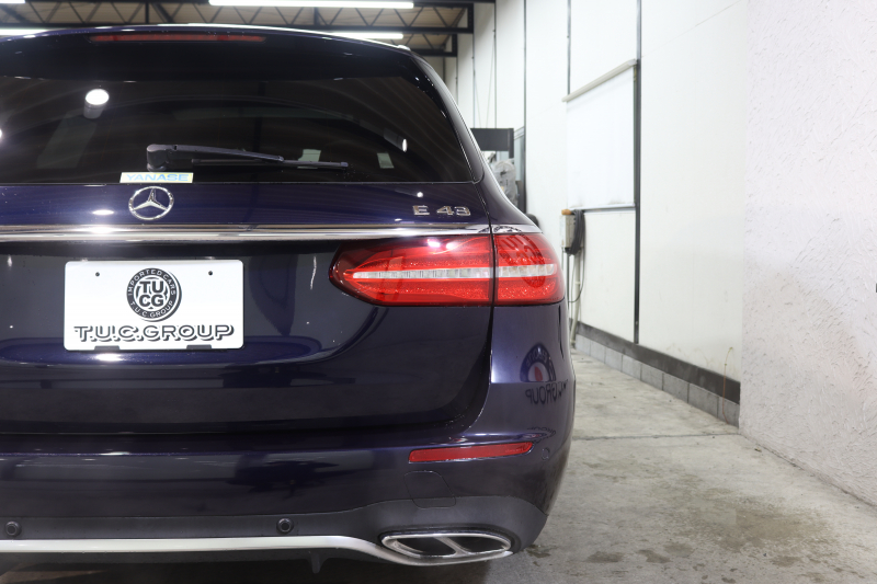 AMG Eクラス E43 4MATIC ｽﾃｰｼｮﾝﾜｺﾞﾝ ｴｸｽｸﾙｰｼﾌﾞ&ﾚｰﾀﾞｰｾｰﾌﾃｨPKG　ｷｰﾚｽｺﾞｰ 黒本革 ﾍﾞﾝﾁﾚｰﾀｰ ﾊﾟﾉﾗﾏSR ﾍｯﾄﾞｱｯﾌﾟD HDDﾅﾋﾞTV ｽﾏﾎ連携 ﾌﾞﾙﾒｽﾀｰ 360ｶﾒﾗ PTS LEDﾗｲﾄ ﾊﾝｽﾞﾌﾘｰA AMG専用装備&ﾁｭｰﾆﾝｸﾞ 9AT 希少色ｶﾊﾞﾝｻｲﾄﾌﾞﾙｰ　2年保証