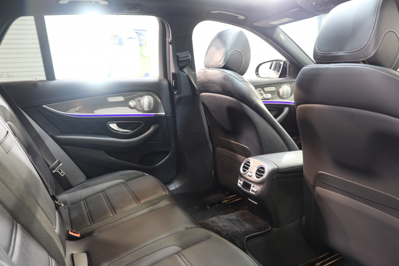 AMG Eクラス E43 4MATIC ｽﾃｰｼｮﾝﾜｺﾞﾝ ｴｸｽｸﾙｰｼﾌﾞ&ﾚｰﾀﾞｰｾｰﾌﾃｨPKG　ｷｰﾚｽｺﾞｰ 黒本革 ﾍﾞﾝﾁﾚｰﾀｰ ﾊﾟﾉﾗﾏSR ﾍｯﾄﾞｱｯﾌﾟD HDDﾅﾋﾞTV ｽﾏﾎ連携 ﾌﾞﾙﾒｽﾀｰ 360ｶﾒﾗ PTS LEDﾗｲﾄ ﾊﾝｽﾞﾌﾘｰA AMG専用装備&ﾁｭｰﾆﾝｸﾞ 9AT 希少色ｶﾊﾞﾝｻｲﾄﾌﾞﾙｰ　2年保証