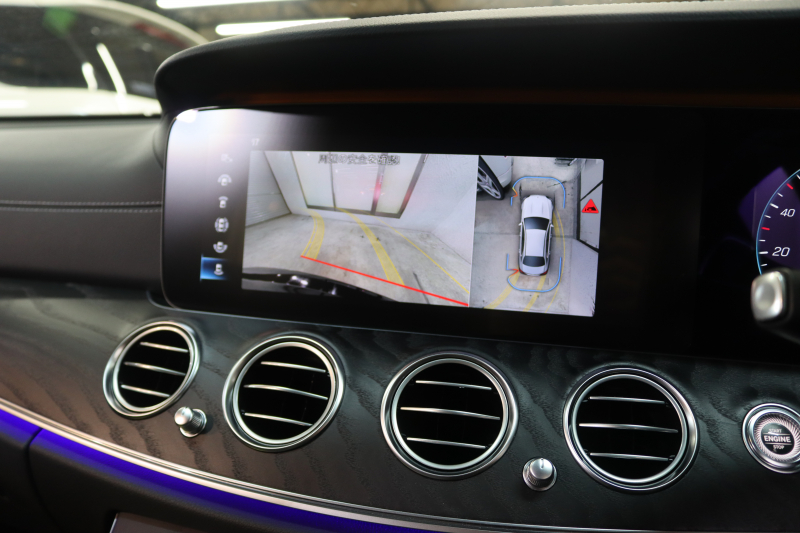 メルセデスベンツ Eクラス E200 ｽﾎﾟｰﾂ AMGﾗｲﾝｲﾝﾃﾘｱ&ｴｸｽｸﾙｰｼﾌﾞ&ﾚｰﾀﾞｰｾｰﾌﾃｨPKG　BSG搭載 後期 ｷｰﾚｽｺﾞｰ 黒本革 ﾍｯﾄﾞｱｯﾌﾟD MBUXﾅﾋﾞTV ｽﾏﾎ連携 ﾌﾞﾙﾒｽﾀｰ 360ｶﾒﾗ PTS LEDﾗｲﾄ 自動ﾄﾗﾝｸ AMGｴｱﾛ&19AW ﾜｲﾔﾚｽ充電 9AT　2年保証