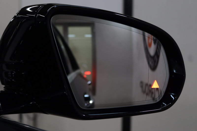 メルセデスベンツ Eクラス E200 ｽﾎﾟｰﾂ AMGﾗｲﾝｲﾝﾃﾘｱ&ｴｸｽｸﾙｰｼﾌﾞ&ﾚｰﾀﾞｰｾｰﾌﾃｨPKG　BSG搭載 後期 ｷｰﾚｽｺﾞｰ 黒本革 ﾍｯﾄﾞｱｯﾌﾟD MBUXﾅﾋﾞTV ｽﾏﾎ連携 ﾌﾞﾙﾒｽﾀｰ 360ｶﾒﾗ PTS LEDﾗｲﾄ 自動ﾄﾗﾝｸ AMGｴｱﾛ&19AW ﾜｲﾔﾚｽ充電 9AT　2年保証