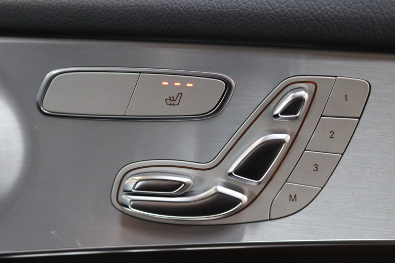 メルセデスベンツ GLC GLC220d 4MATIC ｽﾎﾟｰﾂ 本革仕様 ﾚｰﾀﾞｰｾｰﾌﾃｨPKG　MEｺﾈｸﾄ ｷｰﾚｽｺﾞｰ ﾌﾞﾗｯｸﾚｻﾞｰｼｰﾄ ﾊﾟﾉﾗﾏSR ﾍｯﾄﾞｱｯﾌﾟD HDDﾅﾋﾞTV BT音楽 ﾌﾞﾙﾒｽﾀｰ 360ｶﾒﾗ PTS LEDﾗｲﾄ ﾊﾝｽﾞﾌﾘｰA AMGｴｱﾛ&19AW ｴｱﾊﾞﾗﾝｽPKG ﾀﾞｲﾅﾐｯｸｾﾚｸﾄ 9AT　2年保証