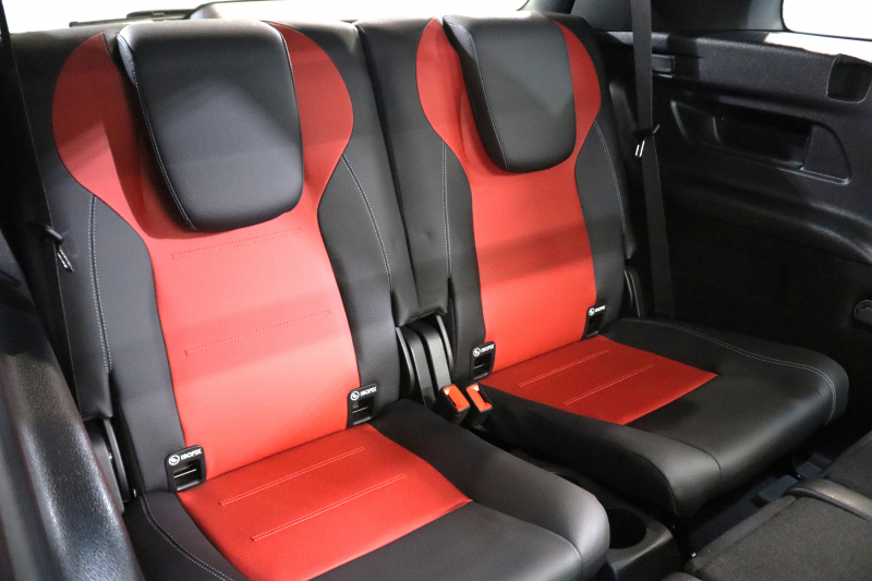 メルセデスベンツ GLB GLB200d 4MATIC AMGﾗｲﾝ AMGﾚｻﾞｰｴｸｽｸﾙｰｼﾌﾞ&ﾅﾋﾞｹﾞｰｼｮﾝ&ﾚｰﾀﾞｰｾｰﾌﾃｨPKG　ｷｰﾚｽｺﾞｰ 赤/黒本革 ﾊﾟﾉﾗﾏSR ﾍｯﾄﾞｱｯﾌﾟD MBUXﾅﾋﾞTV ｽﾏﾎ連携 360ｶﾒﾗ PTS LEDﾗｲﾄ ﾊﾝｽﾞﾌﾘｰA AMGｴｱﾛ&19AW ﾜｲﾔﾚｽ充電 8AT　新車保証継承可