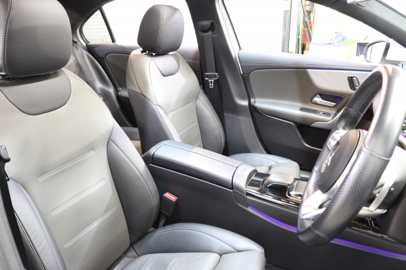 メルセデスベンツ Aクラス A250 4MATIC ｾﾀﾞﾝ AMGﾗｲﾝ ﾚｻﾞｰｴｸｽｸﾙｰｼﾌﾞ&ｱﾄﾞﾊﾞﾝｽﾄﾞ&ﾅﾋﾞｹﾞｰｼｮﾝ&ﾚｰﾀﾞｰｾｰﾌﾃｨPKG　ｷｰﾚｽｺﾞｰ 灰/黒本革 ﾊﾟﾉﾗﾏSR ﾍｯﾄﾞｱｯﾌﾟD MBUXﾅﾋﾞTV BT音楽 ｱﾄﾞﾊﾞﾝｽﾄﾞｻｳﾝﾄﾞ 360ｶﾒﾗ PTS LEDﾗｲﾄ AMGｴｱﾛ&18AW ﾜｲﾔﾚｽ充電　2年保証