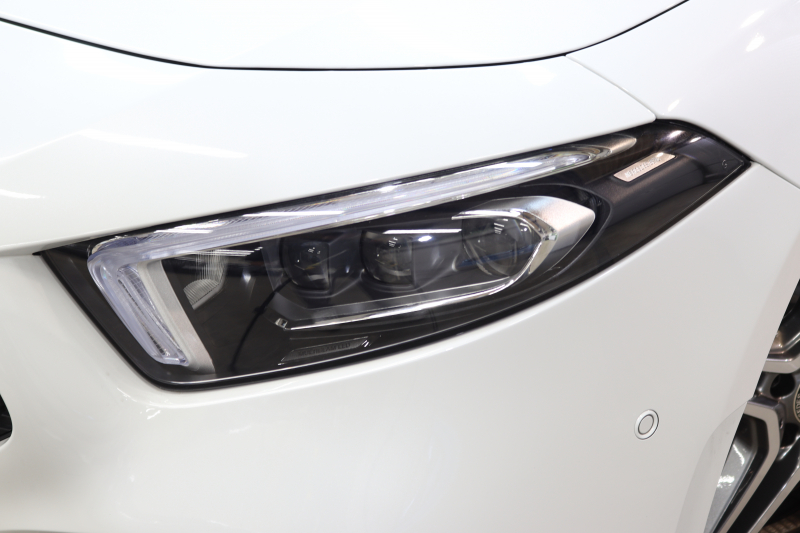 メルセデスベンツ Aクラス A250 4MATIC ｾﾀﾞﾝ AMGﾗｲﾝ ﾚｻﾞｰｴｸｽｸﾙｰｼﾌﾞ&ｱﾄﾞﾊﾞﾝｽﾄﾞ&ﾅﾋﾞｹﾞｰｼｮﾝ&ﾚｰﾀﾞｰｾｰﾌﾃｨPKG　ｷｰﾚｽｺﾞｰ 灰/黒本革 ﾊﾟﾉﾗﾏSR ﾍｯﾄﾞｱｯﾌﾟD MBUXﾅﾋﾞTV BT音楽 ｱﾄﾞﾊﾞﾝｽﾄﾞｻｳﾝﾄﾞ 360ｶﾒﾗ PTS LEDﾗｲﾄ AMGｴｱﾛ&18AW ﾜｲﾔﾚｽ充電　2年保証