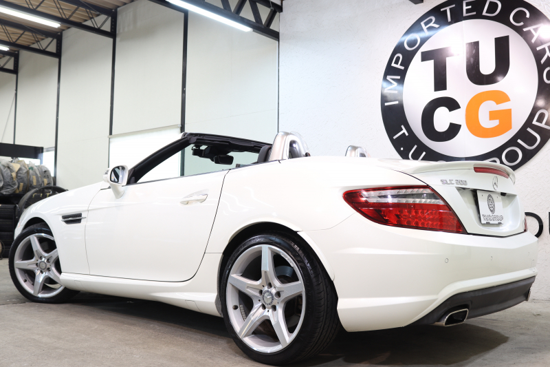 メルセデスベンツ SLKクラス SLK200 ｴｸｽｸﾙｰｼﾌﾞ AMGｽﾎﾟｰﾂ&ﾚｰﾀﾞｰｾｰﾌﾃｨPKG　中期 黒本革 ｴｱｽｶｰﾌ ﾏｼﾞｯｸｽｶｲR HDDﾅﾋﾞTV BT音楽 DSRC ｷｾﾉﾝ AMGｴｱﾛ&18AW ﾄﾗﾝｸｽﾎﾟｲﾗｰ ｴｱｶﾞｲﾄﾞ ﾊﾟﾅﾒﾘｶｰﾅｸﾞﾘﾙ ｷｰﾚｽｺﾞｰ　2年保証