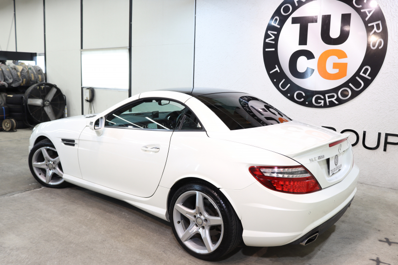 メルセデスベンツ SLKクラス SLK200 ｴｸｽｸﾙｰｼﾌﾞ AMGｽﾎﾟｰﾂ&ﾚｰﾀﾞｰｾｰﾌﾃｨPKG　中期 黒本革 ｴｱｽｶｰﾌ ﾏｼﾞｯｸｽｶｲR HDDﾅﾋﾞTV BT音楽 DSRC ｷｾﾉﾝ AMGｴｱﾛ&18AW ﾄﾗﾝｸｽﾎﾟｲﾗｰ ｴｱｶﾞｲﾄﾞ ﾊﾟﾅﾒﾘｶｰﾅｸﾞﾘﾙ ｷｰﾚｽｺﾞｰ　2年保証