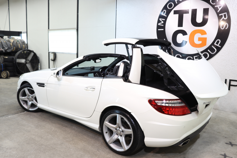 メルセデスベンツ SLKクラス SLK200 ｴｸｽｸﾙｰｼﾌﾞ AMGｽﾎﾟｰﾂ&ﾚｰﾀﾞｰｾｰﾌﾃｨPKG　中期 黒本革 ｴｱｽｶｰﾌ ﾏｼﾞｯｸｽｶｲR HDDﾅﾋﾞTV BT音楽 DSRC ｷｾﾉﾝ AMGｴｱﾛ&18AW ﾄﾗﾝｸｽﾎﾟｲﾗｰ ｴｱｶﾞｲﾄﾞ ﾊﾟﾅﾒﾘｶｰﾅｸﾞﾘﾙ ｷｰﾚｽｺﾞｰ　2年保証