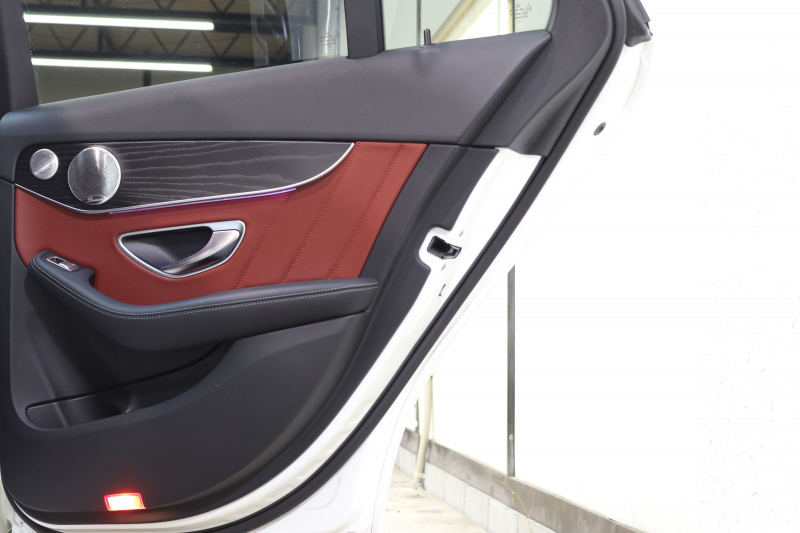 メルセデスベンツ Cクラス C200ｽﾃｰｼｮﾝﾜｺﾞﾝ AVG AMGﾗｲﾝ ﾚｻﾞｰｴｸｽｸﾙｰｼﾌﾞ&ﾚｰﾀﾞｰｾｰﾌﾃｨPKG　BSG搭載 後期 ｷｰﾚｽｺﾞｰ 赤本革 ﾍｯﾄﾞｱｯﾌﾟD HDDﾅﾋﾞTV ｽﾏﾎ連携 ﾌﾞﾙﾒｽﾀｰ ﾊﾞｯｸｶﾒﾗ PTS LEDﾗｲﾄ ﾊﾝｽﾞﾌﾘｰA AMGｴｱﾛ&18AW ｴｱｻｽ 9AT　2年保証