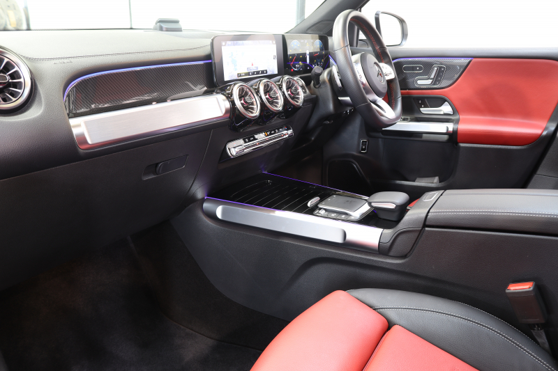 メルセデスベンツ GLB GLB200d 4MATIC AMGﾗｲﾝ AMGﾚｻﾞｰｴｸｽｸﾙｰｼﾌﾞ&ｱﾄﾞﾊﾞﾝｽﾄﾞ&ﾅﾋﾞｹﾞｰｼｮﾝ&ﾚｰﾀﾞｰｾｰﾌﾃｨPKG　1ｵｰﾅｰ 赤/黒本革 ﾊﾟﾉﾗﾏSR ﾍｯﾄﾞｱｯﾌﾟD MBUXﾅﾋﾞTV BT音楽 ｱﾄﾞﾊﾞﾝｽﾄﾞｻｳﾝﾄﾞ 360ｶﾒﾗ PTS LEDﾗｲﾄ ﾊﾝｽﾞﾌﾘｰA AMGｴｱﾛ&19AW 8AT　2年保証