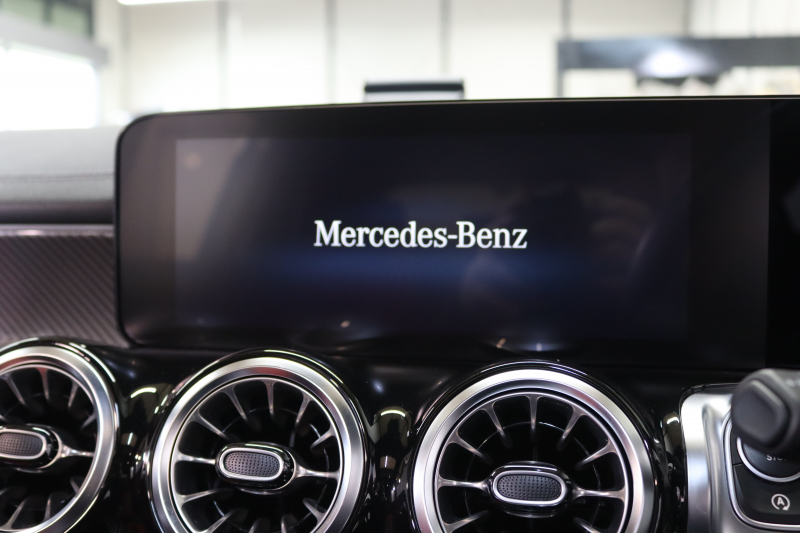 メルセデスベンツ GLB GLB200d 4MATIC AMGﾗｲﾝ AMGﾚｻﾞｰｴｸｽｸﾙｰｼﾌﾞ&ｱﾄﾞﾊﾞﾝｽﾄﾞ&ﾅﾋﾞｹﾞｰｼｮﾝ&ﾚｰﾀﾞｰｾｰﾌﾃｨPKG　1ｵｰﾅｰ 赤/黒本革 ﾊﾟﾉﾗﾏSR ﾍｯﾄﾞｱｯﾌﾟD MBUXﾅﾋﾞTV BT音楽 ｱﾄﾞﾊﾞﾝｽﾄﾞｻｳﾝﾄﾞ 360ｶﾒﾗ PTS LEDﾗｲﾄ ﾊﾝｽﾞﾌﾘｰA AMGｴｱﾛ&19AW 8AT　2年保証
