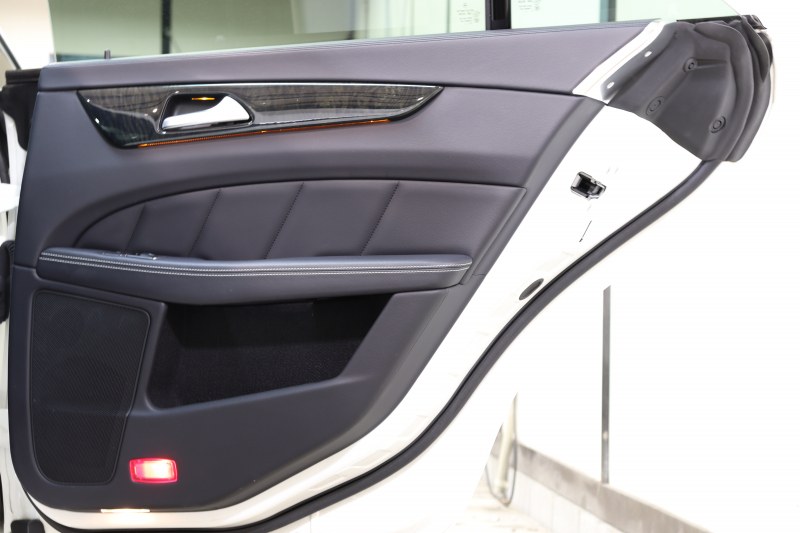 メルセデスベンツ CLS CLS220d AMGﾗｲﾝ ﾚｰﾀﾞｰｾｰﾌﾃｨPKG　後期 ｷｰﾚｽｺﾞｰ 黒本革 全席ﾋｰﾀｰ ｻﾝﾙｰﾌ HDDﾅﾋﾞTV ｽﾏﾎ連携 360ｶﾒﾗ PTS LEDﾗｲﾄ 自動ﾄﾗﾝｸ AMGｴｱﾛ&19AW ｴｱｻｽ 7AT　2年保証