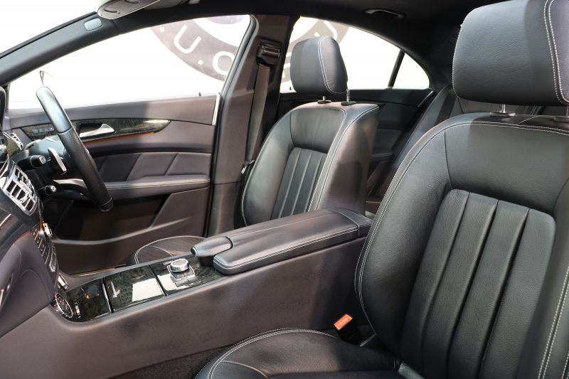 メルセデスベンツ CLS CLS220d AMGﾗｲﾝ ﾚｰﾀﾞｰｾｰﾌﾃｨPKG　後期 ｷｰﾚｽｺﾞｰ 黒本革 全席ﾋｰﾀｰ ｻﾝﾙｰﾌ HDDﾅﾋﾞTV ｽﾏﾎ連携 360ｶﾒﾗ PTS LEDﾗｲﾄ 自動ﾄﾗﾝｸ AMGｴｱﾛ&19AW ｴｱｻｽ 7AT　2年保証
