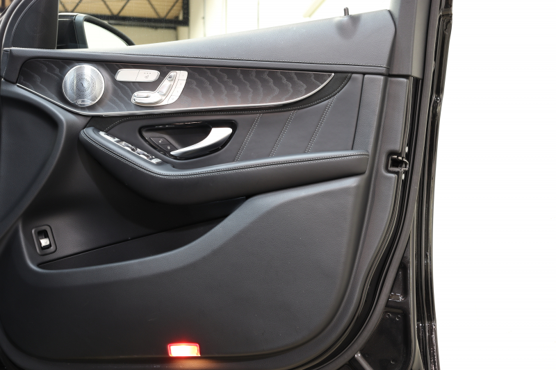 AMG GLC GLC63 4MATIC+ ﾚｻﾞｰｴｸｽｸﾙｰｼﾌﾞ&ﾚｰﾀﾞｰｾｰﾌﾃｨPKG　ｷｰﾚｽｺﾞｰ 黒本革 ﾊﾟﾉﾗﾏSR ﾍｯﾄﾞｱｯﾌﾟD 純正HDDﾅﾋﾞTV BT音楽 ﾌﾞﾙﾒｽﾀｰ 360ｶﾒﾗ PTS LEDﾗｲﾄ 自動Rｹﾞｰﾄ ﾊﾝｽﾞﾌﾘｰA AMG専用装備&ﾁｭｰﾆﾝｸﾞ ﾊﾟﾅﾒﾘｶｰﾅｸﾞﾘﾙ 9AT　2年保証