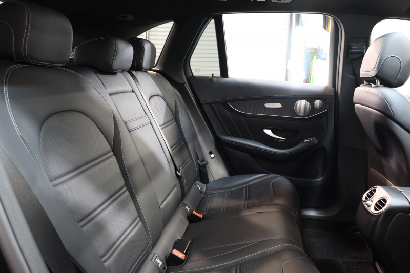 AMG GLC GLC63 4MATIC+ ﾚｻﾞｰｴｸｽｸﾙｰｼﾌﾞ&ﾚｰﾀﾞｰｾｰﾌﾃｨPKG　ｷｰﾚｽｺﾞｰ 黒本革 ﾊﾟﾉﾗﾏSR ﾍｯﾄﾞｱｯﾌﾟD 純正HDDﾅﾋﾞTV BT音楽 ﾌﾞﾙﾒｽﾀｰ 360ｶﾒﾗ PTS LEDﾗｲﾄ 自動Rｹﾞｰﾄ ﾊﾝｽﾞﾌﾘｰA AMG専用装備&ﾁｭｰﾆﾝｸﾞ ﾊﾟﾅﾒﾘｶｰﾅｸﾞﾘﾙ 9AT　2年保証