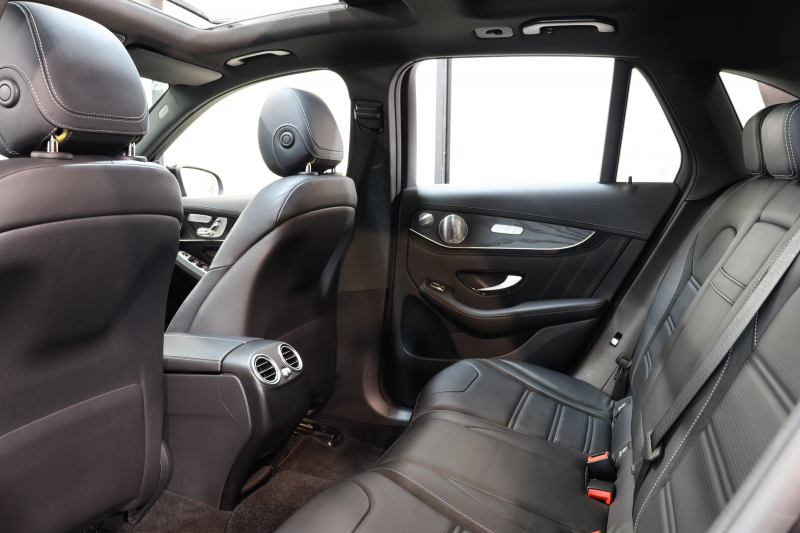 AMG GLC GLC63 4MATIC+ ﾚｻﾞｰｴｸｽｸﾙｰｼﾌﾞ&ﾚｰﾀﾞｰｾｰﾌﾃｨPKG　ｷｰﾚｽｺﾞｰ 黒本革 ﾊﾟﾉﾗﾏSR ﾍｯﾄﾞｱｯﾌﾟD 純正HDDﾅﾋﾞTV BT音楽 ﾌﾞﾙﾒｽﾀｰ 360ｶﾒﾗ PTS LEDﾗｲﾄ 自動Rｹﾞｰﾄ ﾊﾝｽﾞﾌﾘｰA AMG専用装備&ﾁｭｰﾆﾝｸﾞ ﾊﾟﾅﾒﾘｶｰﾅｸﾞﾘﾙ 9AT　2年保証