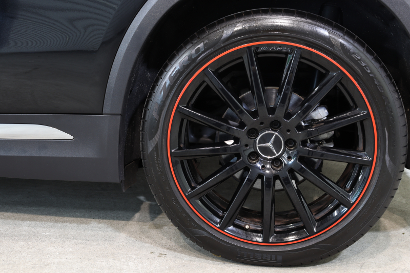 メルセデスベンツ GLA GLA200d 4MATIC AMGﾗｲﾝ AMGﾚｻﾞｰｴｸｽｸﾙｰｼﾌﾞ&ｱﾄﾞﾊﾞﾝｽﾄﾞ&ﾅﾋﾞｹﾞｰｼｮﾝ&ﾚｰﾀﾞｰｾｰﾌﾃｨPKG　ｷｰﾚｽｺﾞｰ 赤/黒本革 ﾊﾟﾉﾗﾏSR ﾍｯﾄﾞｱｯﾌﾟD MBUXﾅﾋﾞTV BT音楽 ｱﾄﾞﾊﾞﾝｽﾄﾞｻｳﾝﾄﾞ 360ｶﾒﾗ PTS LEDﾗｲﾄ ﾊﾝｽﾞﾌﾘｰA AMGｴｱﾛ&20AW 8AT　2年保証