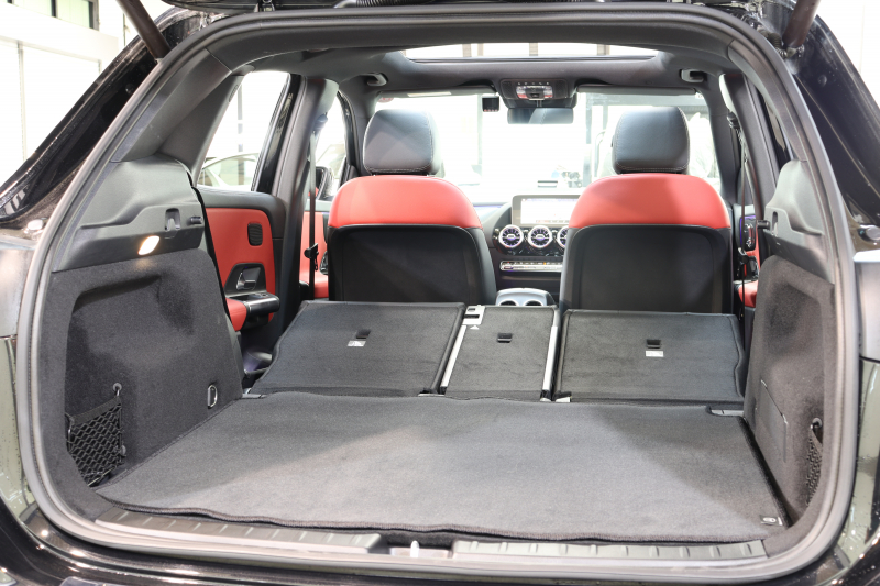 メルセデスベンツ GLA GLA200d 4MATIC AMGﾗｲﾝ AMGﾚｻﾞｰｴｸｽｸﾙｰｼﾌﾞ&ｱﾄﾞﾊﾞﾝｽﾄﾞ&ﾅﾋﾞｹﾞｰｼｮﾝ&ﾚｰﾀﾞｰｾｰﾌﾃｨPKG　ｷｰﾚｽｺﾞｰ 赤/黒本革 ﾊﾟﾉﾗﾏSR ﾍｯﾄﾞｱｯﾌﾟD MBUXﾅﾋﾞTV BT音楽 ｱﾄﾞﾊﾞﾝｽﾄﾞｻｳﾝﾄﾞ 360ｶﾒﾗ PTS LEDﾗｲﾄ ﾊﾝｽﾞﾌﾘｰA AMGｴｱﾛ&20AW 8AT　2年保証