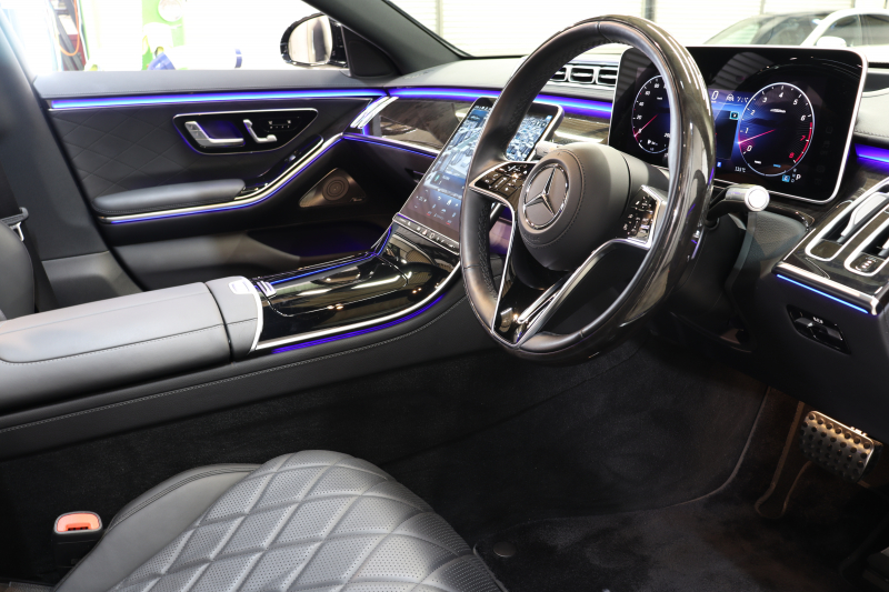 メルセデスベンツ Sクラス S500 4MATIC AMGﾗｲﾝ ﾚｻﾞｰｴｸｽｸﾙｰｼﾌﾞ&ﾍﾞｰｼｯｸ&ﾚｰﾀﾞｰｾｰﾌﾃｨPKG　ISG搭載 1ｵｰﾅｰ ｷｰﾚｽｺﾞｰ 黒本革 ﾍﾞﾝﾁﾚｰﾀｰ ﾊﾟﾉﾗﾏSR ﾍｯﾄﾞｱｯﾌﾟD MBUXﾅﾋﾞTV ｽﾏﾎ連携 ﾌﾞﾙﾒｽﾀｰ 360ｶﾒﾗ PTS LEDﾗｲﾄ ﾊﾝｽﾞﾌﾘｰA AMGｴｱﾛ&20AW ﾜｲﾔﾚｽ充電 9AT　2年保証