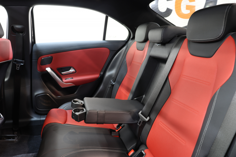 メルセデスベンツ Aクラス A180ｽﾀｲﾙ ｾﾀﾞﾝ AMGﾗｲﾝ AMGﾚｻﾞｰｴｸｽｸﾙｰｼﾌﾞ&ｱﾄﾞﾊﾞﾝｽﾄﾞ&ﾅﾋﾞｹﾞｰｼｮﾝ&ﾚｰﾀﾞｰｾｰﾌﾃｨPKG　ｷｰﾚｽｺﾞｰ 赤/黒本革 ﾊﾟﾉﾗﾏSR ﾍｯﾄﾞｱｯﾌﾟD MBUXﾅﾋﾞTV BT音楽 ｱﾄﾞﾊﾞﾝｽﾄﾞｻｳﾝﾄﾞ 360ｶﾒﾗ PTS LEDﾗｲﾄ ﾊﾝｽﾞﾌﾘｰA AMGｴｱﾛ&18AW　2年保証