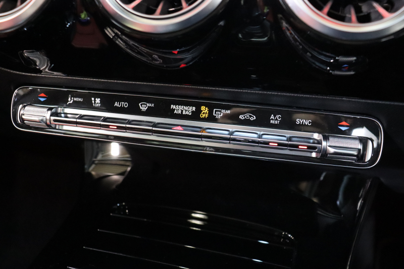 メルセデスベンツ Aクラス A180ｽﾀｲﾙ ｾﾀﾞﾝ AMGﾗｲﾝ AMGﾚｻﾞｰｴｸｽｸﾙｰｼﾌﾞ&ｱﾄﾞﾊﾞﾝｽﾄﾞ&ﾅﾋﾞｹﾞｰｼｮﾝ&ﾚｰﾀﾞｰｾｰﾌﾃｨPKG　ｷｰﾚｽｺﾞｰ 赤/黒本革 ﾊﾟﾉﾗﾏSR ﾍｯﾄﾞｱｯﾌﾟD MBUXﾅﾋﾞTV BT音楽 ｱﾄﾞﾊﾞﾝｽﾄﾞｻｳﾝﾄﾞ 360ｶﾒﾗ PTS LEDﾗｲﾄ ﾊﾝｽﾞﾌﾘｰA AMGｴｱﾛ&18AW　2年保証
