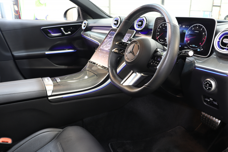 メルセデスベンツ Cクラス C200 4MATIC AVG AMGﾗｲﾝ ﾚｻﾞｰｴｸｽｸﾙｰｼﾌﾞ&ﾍﾞｰｼｯｸ&ﾚｰﾀﾞｰｾｰﾌﾃｨPKG　ISG搭載 ｷｰﾚｽｺﾞｰ 黒本革 ﾊﾟﾉﾗﾏSR ﾍｯﾄﾞｱｯﾌﾟD MBUXﾅﾋﾞTV&ARﾅﾋﾞ BT音楽 360ｶﾒﾗ PTS LEDﾗｲﾄ 自動ﾄﾗﾝｸ AMGｴｱﾛ&18AW ﾘｱｱｸｽﾙｽﾃｱﾘﾝｸﾞ 9AT　2年保証