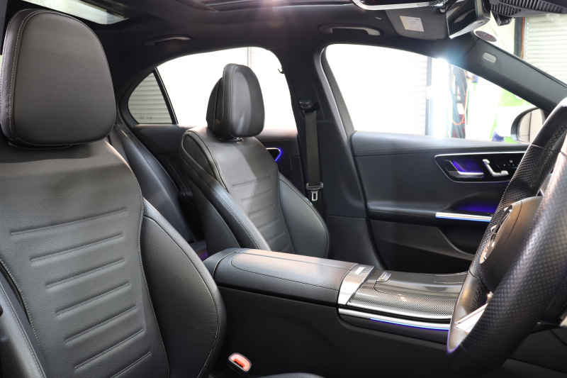 メルセデスベンツ Cクラス C200 4MATIC AVG AMGﾗｲﾝ ﾚｻﾞｰｴｸｽｸﾙｰｼﾌﾞ&ﾍﾞｰｼｯｸ&ﾚｰﾀﾞｰｾｰﾌﾃｨPKG　ISG搭載 ｷｰﾚｽｺﾞｰ 黒本革 ﾊﾟﾉﾗﾏSR ﾍｯﾄﾞｱｯﾌﾟD MBUXﾅﾋﾞTV&ARﾅﾋﾞ BT音楽 360ｶﾒﾗ PTS LEDﾗｲﾄ 自動ﾄﾗﾝｸ AMGｴｱﾛ&18AW ﾘｱｱｸｽﾙｽﾃｱﾘﾝｸﾞ 9AT　2年保証