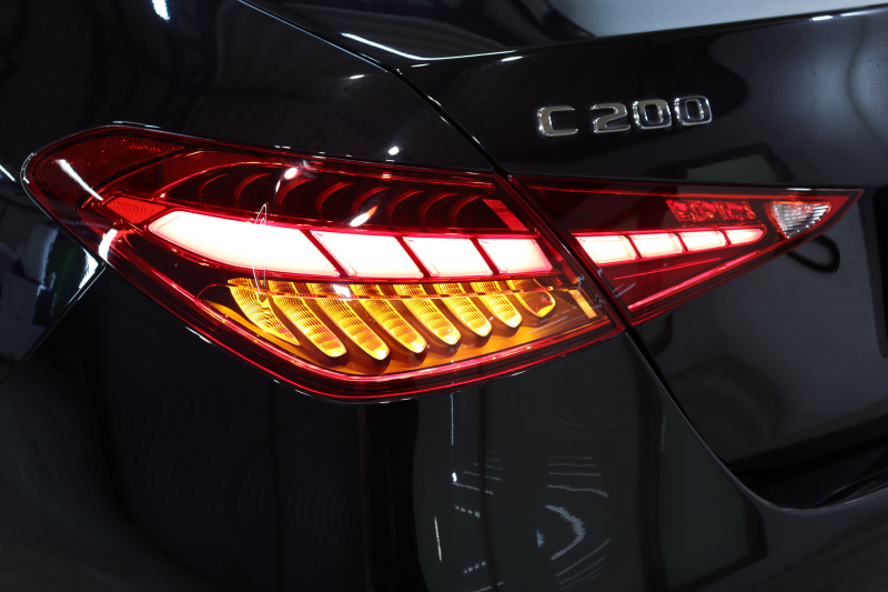 メルセデスベンツ Cクラス C200 4MATIC AVG AMGﾗｲﾝ ﾚｻﾞｰｴｸｽｸﾙｰｼﾌﾞ&ﾍﾞｰｼｯｸ&ﾚｰﾀﾞｰｾｰﾌﾃｨPKG　ISG搭載 ｷｰﾚｽｺﾞｰ 黒本革 ﾊﾟﾉﾗﾏSR ﾍｯﾄﾞｱｯﾌﾟD MBUXﾅﾋﾞTV&ARﾅﾋﾞ BT音楽 360ｶﾒﾗ PTS LEDﾗｲﾄ 自動ﾄﾗﾝｸ AMGｴｱﾛ&18AW ﾘｱｱｸｽﾙｽﾃｱﾘﾝｸﾞ 9AT　2年保証