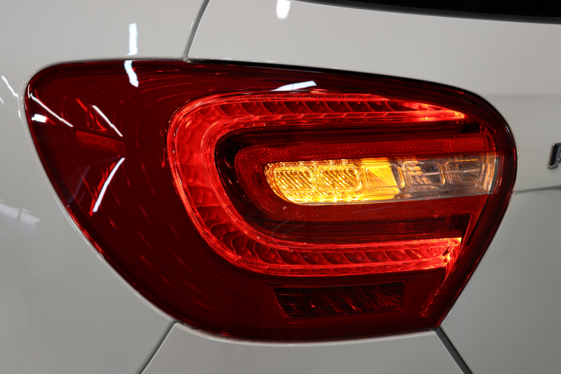 AMG Aクラス A45 4MATIC ﾚｰﾀﾞｰｾｰﾌﾃｨPKG　1ｵｰﾅｰ 黒本革 ﾊﾟﾉﾗﾏSR HDDﾅﾋﾞTV BT音楽 Bｶﾒﾗ PTS DSRC ｷｾﾉﾝﾗｲﾄ ﾚｯﾄﾞｼｰﾄﾍﾞﾙﾄ AMG専用装備&ﾁｭｰﾆﾝｸﾞ 7AT　2年保証
