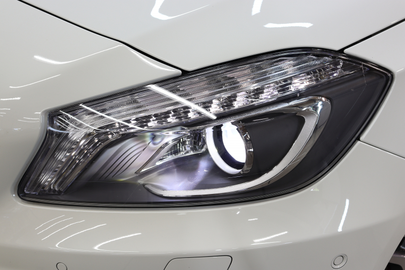 AMG Aクラス A45 4MATIC ﾚｰﾀﾞｰｾｰﾌﾃｨPKG　1ｵｰﾅｰ 黒本革 ﾊﾟﾉﾗﾏSR HDDﾅﾋﾞTV BT音楽 Bｶﾒﾗ PTS DSRC ｷｾﾉﾝﾗｲﾄ ﾚｯﾄﾞｼｰﾄﾍﾞﾙﾄ AMG専用装備&ﾁｭｰﾆﾝｸﾞ 7AT　2年保証
