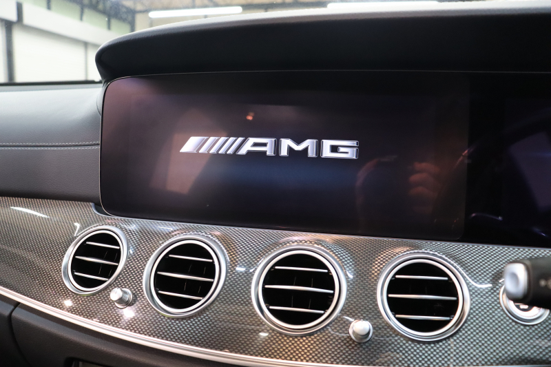 AMG Eクラス E53 4MATIC+ ｽﾃｰｼｮﾝﾜｺﾞﾝ ｴｸｽｸﾙｰｼﾌﾞ&ﾚｰﾀﾞｰｾｰﾌﾃｨPKG　ISG搭載 後期 ｷｰﾚｽｺﾞｰ  黒本革 ﾍﾞﾝﾁﾚｰﾀｰ ﾊﾟﾉﾗﾏSR HUD MBUXﾅﾋﾞTV&ARﾅﾋﾞ ｽﾏﾎ連携 ﾌﾞﾙﾒｽﾀｰ 360ｶﾒﾗ PTS LEDﾗｲﾄ 自動Rｹﾞｰﾄ AMG専用装備&ﾁｭｰﾆﾝｸﾞ ｸﾛｰｼﾞﾝｸﾞS 9AT　2年保証