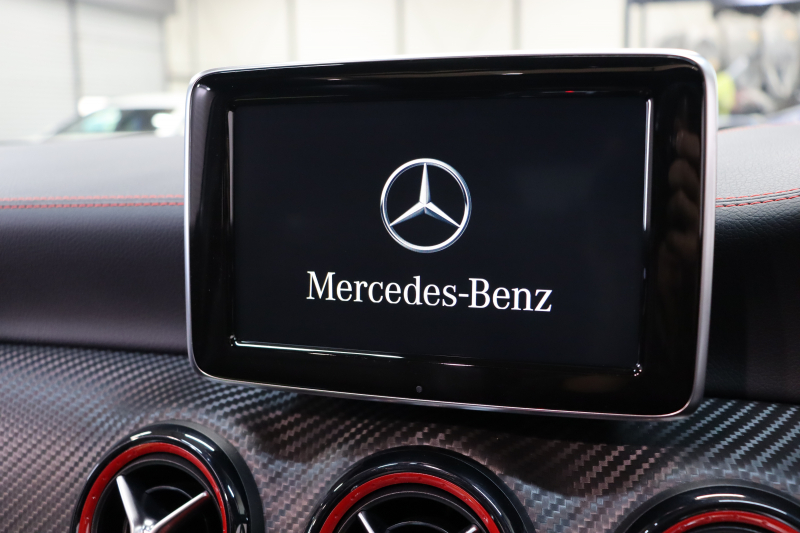 AMG Aクラス A45 4MATIC ﾚｰﾀﾞｰｾｰﾌﾃｨPKG　中期 ｷｰﾚｽｺﾞｰ 黒本革 ﾚｯﾄﾞｼｰﾄﾍﾞﾙﾄ ﾊﾟﾉﾗﾏSR HDDﾅﾋﾞTV&ｷｬﾝｾﾗｰ ﾊﾞｯｸｶﾒﾗ PTS ｷｾﾉﾝ AMG専用装備&ﾁｭｰﾆﾝｸﾞ 7AT 希少色ﾕﾆﾊﾞｰｽﾌﾞﾙｰ　2年保証