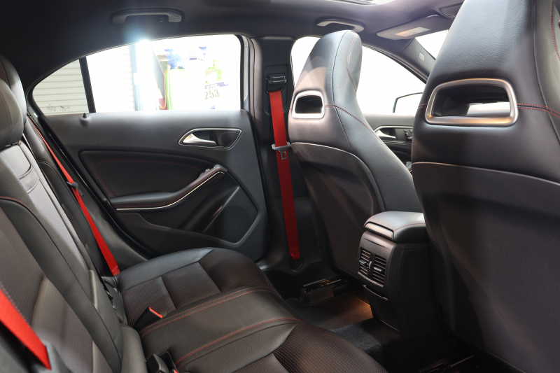 AMG Aクラス A45 4MATIC ﾚｰﾀﾞｰｾｰﾌﾃｨPKG　中期 ｷｰﾚｽｺﾞｰ 黒本革 ﾚｯﾄﾞｼｰﾄﾍﾞﾙﾄ ﾊﾟﾉﾗﾏSR HDDﾅﾋﾞTV&ｷｬﾝｾﾗｰ ﾊﾞｯｸｶﾒﾗ PTS ｷｾﾉﾝ AMG専用装備&ﾁｭｰﾆﾝｸﾞ 7AT 希少色ﾕﾆﾊﾞｰｽﾌﾞﾙｰ　2年保証