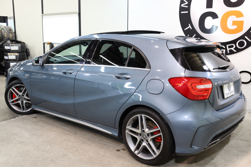 AMG Aクラス A45 4MATIC ﾚｰﾀﾞｰｾｰﾌﾃｨPKG　中期 ｷｰﾚｽｺﾞｰ 黒本革 ﾚｯﾄﾞｼｰﾄﾍﾞﾙﾄ ﾊﾟﾉﾗﾏSR HDDﾅﾋﾞTV&ｷｬﾝｾﾗｰ ﾊﾞｯｸｶﾒﾗ PTS ｷｾﾉﾝ AMG専用装備&ﾁｭｰﾆﾝｸﾞ 7AT 希少色ﾕﾆﾊﾞｰｽﾌﾞﾙｰ　2年保証