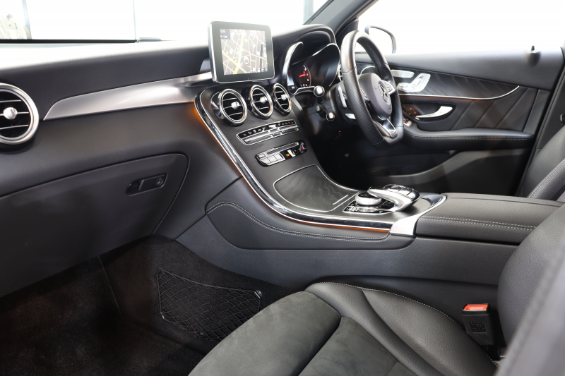 メルセデスベンツ GLC GLC250 4MATIC ｽﾎﾟｰﾂ ﾚｰﾀﾞｰｾｰﾌﾃｨPKG　ｷｰﾚｽｺﾞｰ ﾚｻﾞｰDINAMICAｼｰﾄ ﾍｯﾄﾞｱｯﾌﾟD HDDﾅﾋﾞTV BT音楽 360ｶﾒﾗ PTS LEDﾗｲﾄ ﾊﾝｽﾞﾌﾘｰA AMGｴｱﾛ&19AW ｴｱｻｽ ﾀﾞｲﾅﾐｯｸS 9AT　2年保証