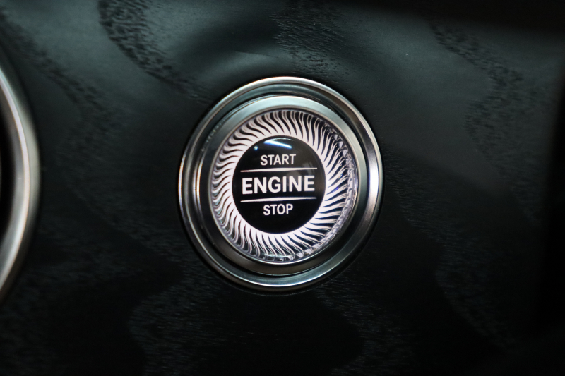 メルセデスベンツ Eクラス E220d ｽﾎﾟｰﾂ AMGﾗｲﾝｲﾝﾃﾘｱ&ｴｸｽｸﾙｰｼﾌﾞ&ﾚｰﾀﾞｰｾｰﾌﾃｨPKG　後期 1ｵｰﾅｰ MEｺﾈｸﾄ ｷｰﾚｽｺﾞｰ 黒本革 ﾍｯﾄﾞｱｯﾌﾟD MBUXﾅﾋﾞTV&ARﾅﾋﾞ ｽﾏﾎ連携 ﾌﾞﾙﾒｽﾀｰ 360ｶﾒﾗ PTS LEDﾗｲﾄ 自動ﾄﾗﾝｸ AMGｴｱﾛ&19AW ﾜｲﾔﾚｽ充電 9AT　2年保証
