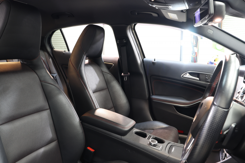 メルセデスベンツ GLA GLA250 4MATIC ｽﾎﾟｰﾂ AMGｴｸｽｸﾙｰｼﾌﾞ&ﾚｰﾀﾞｰｾｰﾌﾃｨPKG　ﾚｯﾄﾞｽﾃｯﾁ入りﾌﾞﾗｯｸﾚｻﾞｰｼｰﾄ 純正HDDﾅﾋﾞTV BT音楽 ﾊﾞｯｸ/ｻｲﾄﾞ/ﾌﾛﾝﾄｶﾒﾗ PTS DSRC ｷｾﾉﾝ 自動Rｹﾞｰﾄ AMGｴｱﾛ&18AW ﾀﾞｲﾅﾐｯｸｾﾚｸﾄ ﾊﾞﾘｭｰPKGﾌﾟﾗｽ ﾄﾞﾗﾚｺ　2年保証