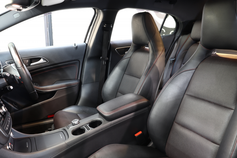 メルセデスベンツ GLA GLA250 4MATIC ｽﾎﾟｰﾂ AMGｴｸｽｸﾙｰｼﾌﾞ&ﾚｰﾀﾞｰｾｰﾌﾃｨPKG　ﾚｯﾄﾞｽﾃｯﾁ入りﾌﾞﾗｯｸﾚｻﾞｰｼｰﾄ 純正HDDﾅﾋﾞTV BT音楽 ﾊﾞｯｸ/ｻｲﾄﾞ/ﾌﾛﾝﾄｶﾒﾗ PTS DSRC ｷｾﾉﾝ 自動Rｹﾞｰﾄ AMGｴｱﾛ&18AW ﾀﾞｲﾅﾐｯｸｾﾚｸﾄ ﾊﾞﾘｭｰPKGﾌﾟﾗｽ ﾄﾞﾗﾚｺ　2年保証