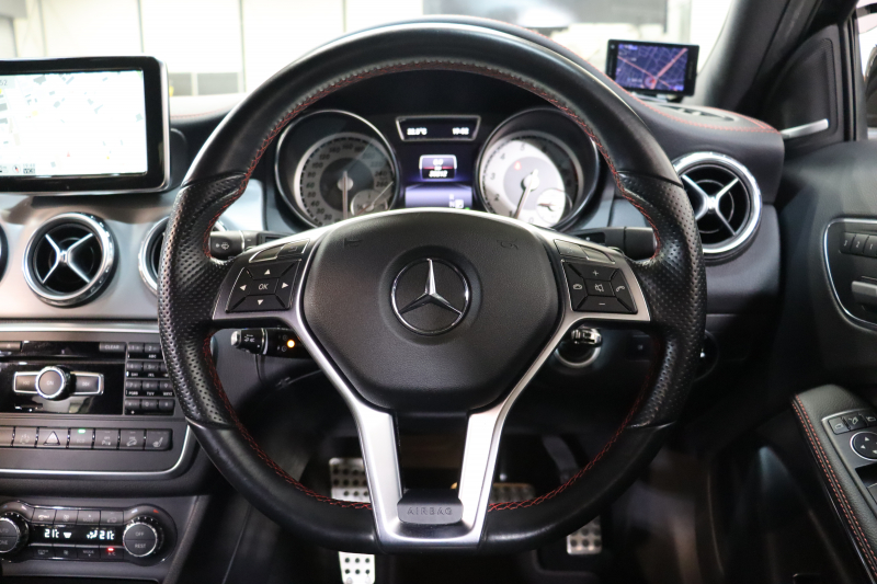 メルセデスベンツ GLA GLA250 4MATIC ｽﾎﾟｰﾂ AMGｴｸｽｸﾙｰｼﾌﾞ&ﾚｰﾀﾞｰｾｰﾌﾃｨPKG　ﾚｯﾄﾞｽﾃｯﾁ入りﾌﾞﾗｯｸﾚｻﾞｰｼｰﾄ 純正HDDﾅﾋﾞTV BT音楽 ﾊﾞｯｸ/ｻｲﾄﾞ/ﾌﾛﾝﾄｶﾒﾗ PTS DSRC ｷｾﾉﾝ 自動Rｹﾞｰﾄ AMGｴｱﾛ&18AW ﾀﾞｲﾅﾐｯｸｾﾚｸﾄ ﾊﾞﾘｭｰPKGﾌﾟﾗｽ ﾄﾞﾗﾚｺ　2年保証