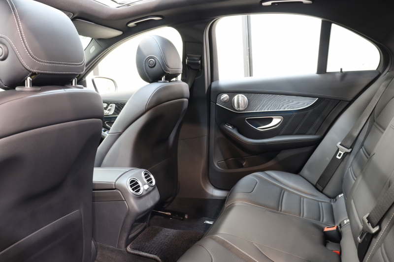 AMG Cクラス C63 ｴｸｽｸﾙｰｼﾌﾞ&ﾚｰﾀﾞｰｾｰﾌﾃｨPKG　ｷｰﾚｽｺﾞｰ 黒本革 ﾊﾟﾉﾗﾏSR ﾍｯﾄﾞｱｯﾌﾟD HDDﾅﾋﾞTV BT音楽 ﾌﾞﾙﾒｽﾀｰ ﾊﾞｯｸｶﾒﾗ PTS LEDﾗｲﾄ ﾊﾝｽﾞﾌﾘｰA AMG専用装備&ﾁｭｰﾆﾝｸﾞﾀﾞｲﾅﾐｯｸｾﾚｸﾄ　2年保証
