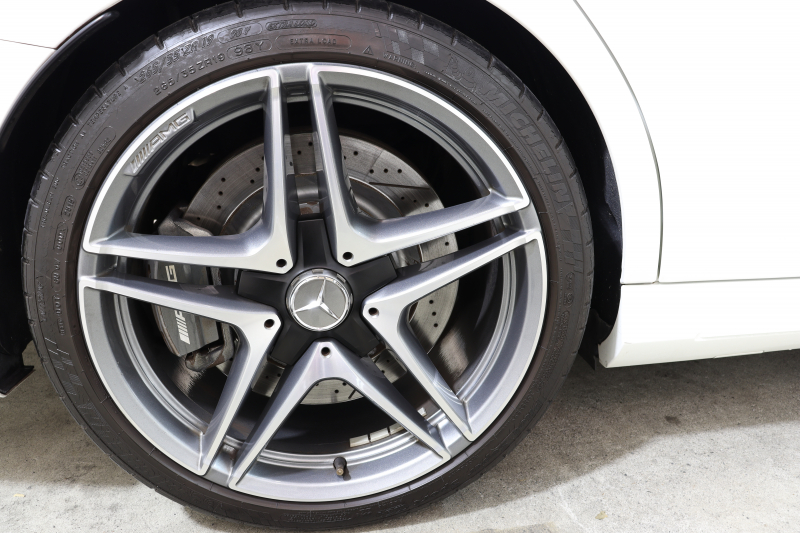 AMG Cクラス C63 ｴｸｽｸﾙｰｼﾌﾞ&ﾚｰﾀﾞｰｾｰﾌﾃｨPKG　ｷｰﾚｽｺﾞｰ 黒本革 ﾊﾟﾉﾗﾏSR ﾍｯﾄﾞｱｯﾌﾟD HDDﾅﾋﾞTV BT音楽 ﾌﾞﾙﾒｽﾀｰ ﾊﾞｯｸｶﾒﾗ PTS LEDﾗｲﾄ ﾊﾝｽﾞﾌﾘｰA AMG専用装備&ﾁｭｰﾆﾝｸﾞﾀﾞｲﾅﾐｯｸｾﾚｸﾄ　2年保証