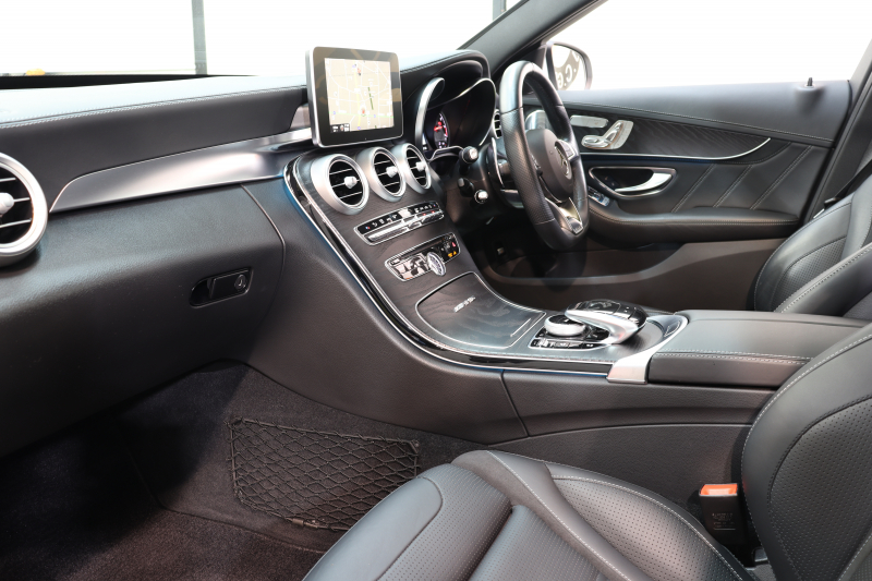 AMG Cクラス C63 ｴｸｽｸﾙｰｼﾌﾞ&ﾚｰﾀﾞｰｾｰﾌﾃｨPKG　ｷｰﾚｽｺﾞｰ 黒本革 ﾊﾟﾉﾗﾏSR ﾍｯﾄﾞｱｯﾌﾟD HDDﾅﾋﾞTV BT音楽 ﾌﾞﾙﾒｽﾀｰ ﾊﾞｯｸｶﾒﾗ PTS LEDﾗｲﾄ ﾊﾝｽﾞﾌﾘｰA AMG専用装備&ﾁｭｰﾆﾝｸﾞﾀﾞｲﾅﾐｯｸｾﾚｸﾄ　2年保証