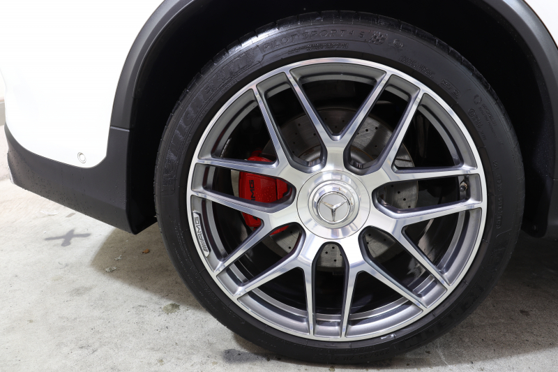 AMG GLC GLC63S 4MATIC+ AMGｶｰﾎﾞﾝｴｸｽﾃﾘｱﾚｰﾀﾞｰｾｰﾌﾃｨPKG　ｷｰﾚｽｺﾞｰ 黒本革 ﾊﾟﾉﾗﾏSR ﾍｯﾄﾞｱｯﾌﾟD HDDﾅﾋﾞTV BT音楽 ﾌﾞﾙﾒｽﾀｰ 360ｶﾒﾗ PTS LEDﾗｲﾄ ﾊﾝｽﾞﾌﾘｰA AMG専用装備&ﾁｭｰﾆﾝｸﾞ 9AT　2年保証