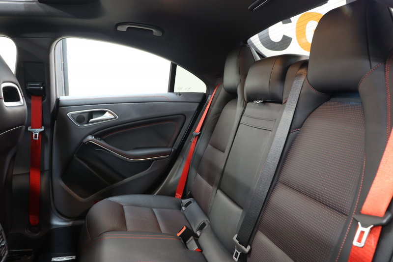 AMG CLAクラス CLA45 4MATIC ﾚｰﾀﾞｰｾｰﾌﾃｨPKG　中期 ｷｰﾚｽｺﾞｰ 黒本革 ﾊﾟﾉﾗﾏSR HDDﾅﾋﾞTV BT音楽 ﾊﾞｯｸｶﾒﾗ PTS ｷｾﾉﾝﾗｲﾄ AMG専用装備&ﾁｭｰﾆﾝｸﾞ 7AT　2年保証