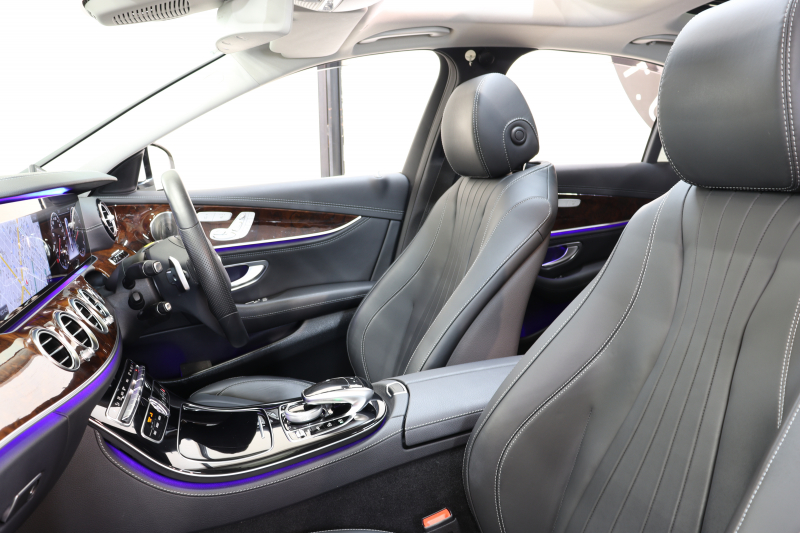 メルセデスベンツ Eクラス E400 4MATIC ｴｸｽｸﾙｰｼﾌﾞ ｴｸｽｸﾙｰｼﾌﾞ&ﾚｰﾀﾞｰｾｰﾌﾃｨPKG　ｷｰﾚｽｺﾞｰ 黒本革 ﾊﾟﾉﾗﾏSR HDDﾅﾋﾞTV ｽﾏﾎ連携 ﾌﾞﾙﾒｽﾀｰ 360ｶﾒﾗ PTS LEDﾗｲﾄ 自動ﾄﾗﾝｸ ﾊﾝｽﾞﾌﾘｰA 専用ｴｸｽﾃﾘｱ 9AT　2年保証