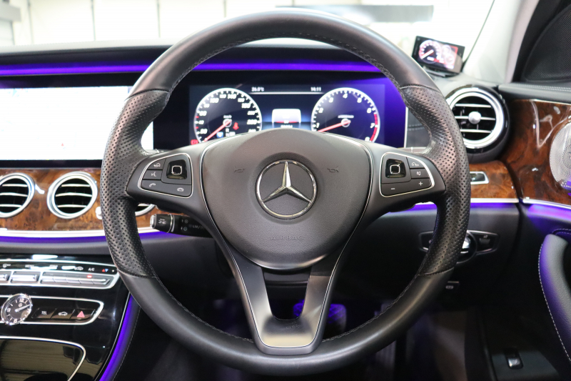 メルセデスベンツ Eクラス E400 4MATIC ｴｸｽｸﾙｰｼﾌﾞ ｴｸｽｸﾙｰｼﾌﾞ&ﾚｰﾀﾞｰｾｰﾌﾃｨPKG　ｷｰﾚｽｺﾞｰ 黒本革 ﾊﾟﾉﾗﾏSR HDDﾅﾋﾞTV ｽﾏﾎ連携 ﾌﾞﾙﾒｽﾀｰ 360ｶﾒﾗ PTS LEDﾗｲﾄ 自動ﾄﾗﾝｸ ﾊﾝｽﾞﾌﾘｰA 専用ｴｸｽﾃﾘｱ 9AT　2年保証