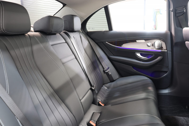 メルセデスベンツ Eクラス E400 4MATIC ｴｸｽｸﾙｰｼﾌﾞ ｴｸｽｸﾙｰｼﾌﾞ&ﾚｰﾀﾞｰｾｰﾌﾃｨPKG　ｷｰﾚｽｺﾞｰ 黒本革 ﾊﾟﾉﾗﾏSR HDDﾅﾋﾞTV ｽﾏﾎ連携 ﾌﾞﾙﾒｽﾀｰ 360ｶﾒﾗ PTS LEDﾗｲﾄ 自動ﾄﾗﾝｸ ﾊﾝｽﾞﾌﾘｰA 専用ｴｸｽﾃﾘｱ 9AT　2年保証