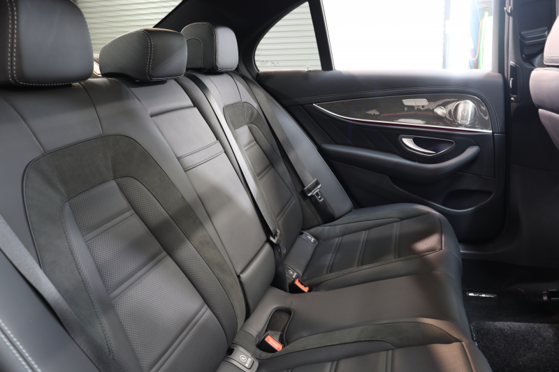 AMG Eクラス E53 4MATIC+ ｴｸｽｸﾙｰｼﾌﾞ&ﾚｰﾀﾞｰｾｰﾌﾃｨPKG　ISG搭載 後期 ｷｰﾚｽｺﾞｰ 黒本革 ﾍﾞﾝﾁﾚｰﾀｰ ﾊﾟﾉﾗﾏSR ﾍｯﾄﾞｱｯﾌﾟD MBUXﾅﾋﾞTV&ARﾅﾋﾞ ｽﾏﾎ連携 ﾌﾞﾙﾒｽﾀｰ 360ｶﾒﾗ PTS LEDﾗｲﾄ 自動ﾄﾗﾝｸ AMG専用装備&ﾁｭｰﾆﾝｸﾞ ﾜｲﾔﾚｽ充電 9AT　2年保証