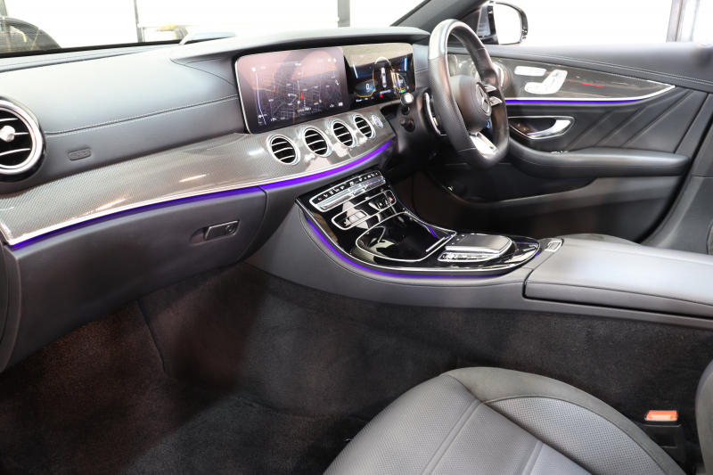AMG Eクラス E53 4MATIC+ ｴｸｽｸﾙｰｼﾌﾞ&ﾚｰﾀﾞｰｾｰﾌﾃｨPKG　ISG搭載 後期 ｷｰﾚｽｺﾞｰ 黒本革 ﾍﾞﾝﾁﾚｰﾀｰ ﾊﾟﾉﾗﾏSR ﾍｯﾄﾞｱｯﾌﾟD MBUXﾅﾋﾞTV&ARﾅﾋﾞ ｽﾏﾎ連携 ﾌﾞﾙﾒｽﾀｰ 360ｶﾒﾗ PTS LEDﾗｲﾄ 自動ﾄﾗﾝｸ AMG専用装備&ﾁｭｰﾆﾝｸﾞ ﾜｲﾔﾚｽ充電 9AT　2年保証