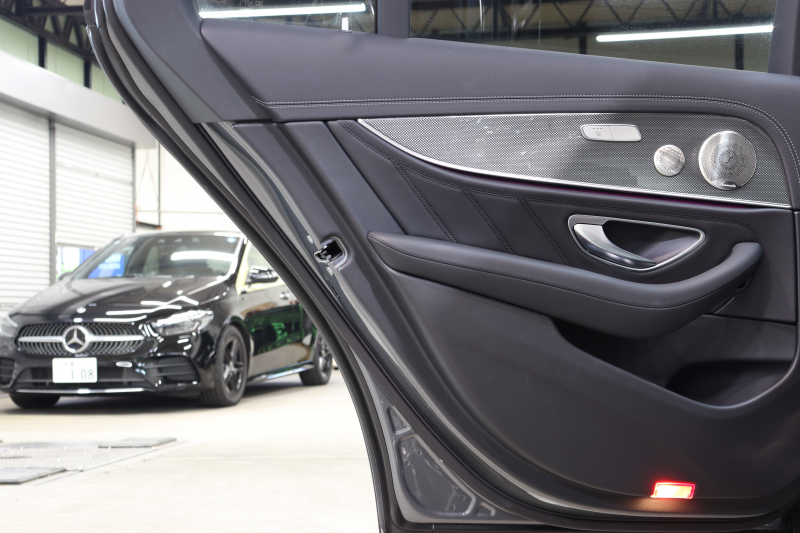 AMG Eクラス E53 4MATIC+ ｴｸｽｸﾙｰｼﾌﾞ&ﾚｰﾀﾞｰｾｰﾌﾃｨPKG　ISG搭載 後期 ｷｰﾚｽｺﾞｰ 黒本革 ﾍﾞﾝﾁﾚｰﾀｰ ﾊﾟﾉﾗﾏSR ﾍｯﾄﾞｱｯﾌﾟD MBUXﾅﾋﾞTV&ARﾅﾋﾞ ｽﾏﾎ連携 ﾌﾞﾙﾒｽﾀｰ 360ｶﾒﾗ PTS LEDﾗｲﾄ 自動ﾄﾗﾝｸ AMG専用装備&ﾁｭｰﾆﾝｸﾞ ﾜｲﾔﾚｽ充電 9AT　2年保証
