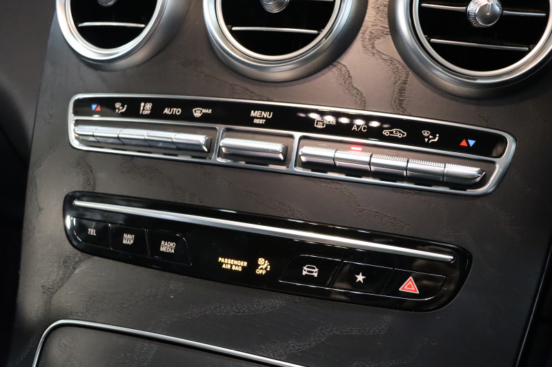 メルセデスベンツ GLC GLC220d 4MATIC ﾅｲﾄｴﾃﾞｨｼｮﾝ ﾚｰﾀﾞｰｾｰﾌﾃｨPKG　特別仕様車 後期 ｷｰﾚｽｺﾞｰ ﾌﾞﾗｯｸﾚｻﾞｰｼｰﾄ ﾊﾟﾉﾗﾏSR MBUXﾅﾋﾞTV BT音楽 360ｶﾒﾗ PTS LEDﾗｲﾄ 自動Rｹﾞｰﾄ AMGｴｱﾛ&19AW ﾜｲﾔﾚｽ充電 9AT　2年保証